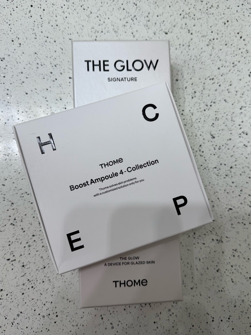 NIB Thome The Glow Signature Dual-Frequency Skincare Ultrasound & 4 Ampule Set - Picture 2 of 10